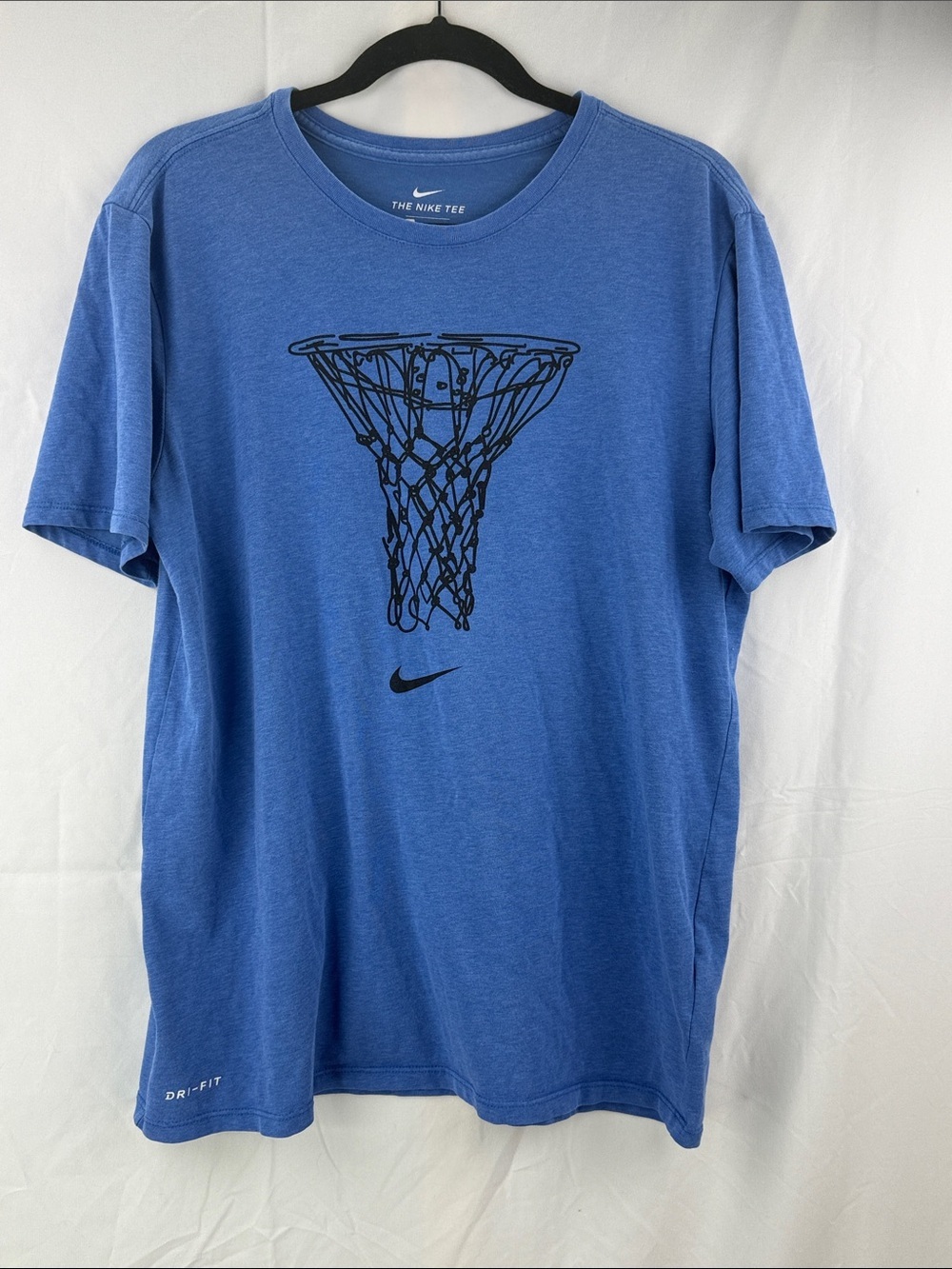 The Nike Tee Men’s Size Large Athletic Cut Blue Basketball Hoop Graphic Tee